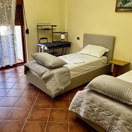 아파트 Spacious 3-bedroom With Garden & Balcony In 티라나