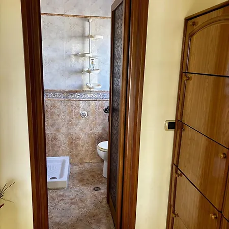 Spacious 3-bedroom With Garden & Balcony In